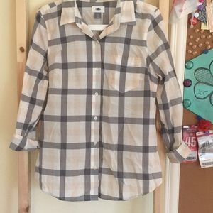 Neutral color button up shirt